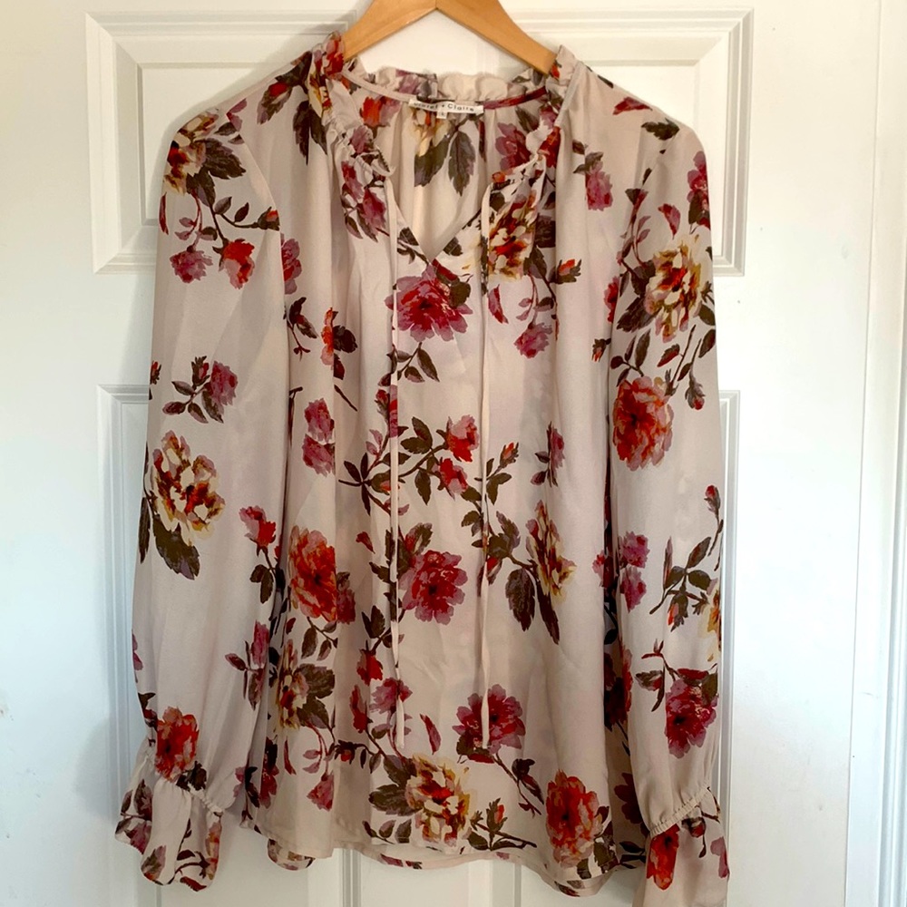 Flowy long sleeve blouse